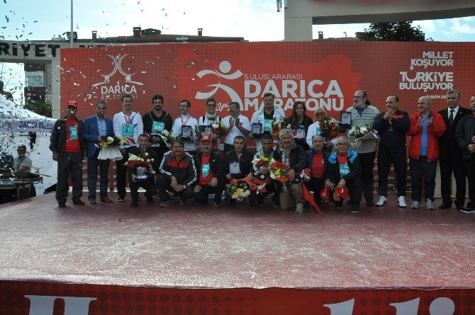 Uluslararası Darıca Yarı Maratonunda Ünlüler Geçidi