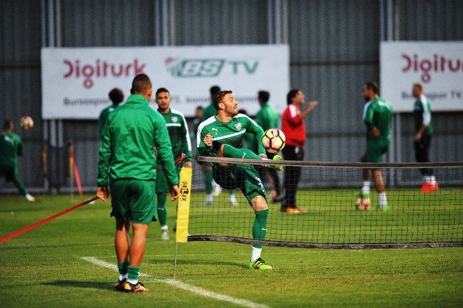 Bursaspor’da 3 İsim Gribal Enfeksiyon Geçirdi