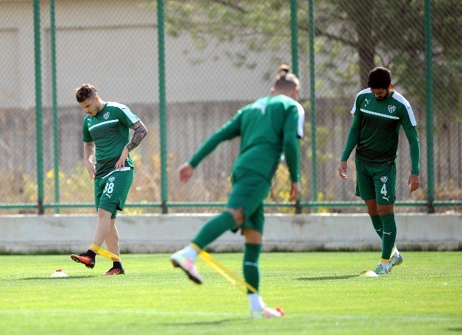 Bursaspor’da Milliler Takıma Katıldı