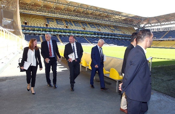 Manchester United Yetkilileri Ülker Stadyumu’nu Gezdi