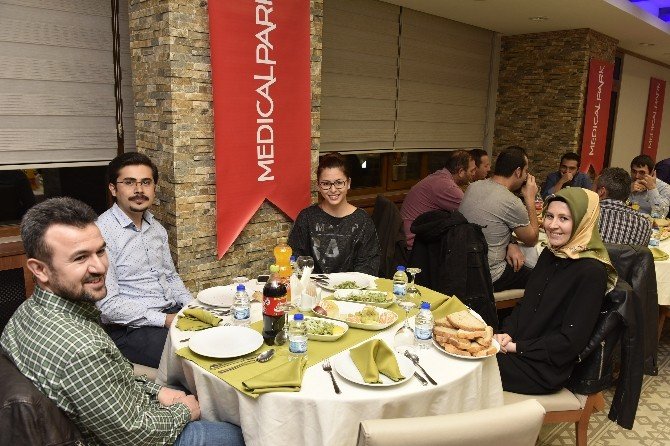 Medical Park Gümüşhane’de Doktorlarla Tanışma Yemeği Düzenledi