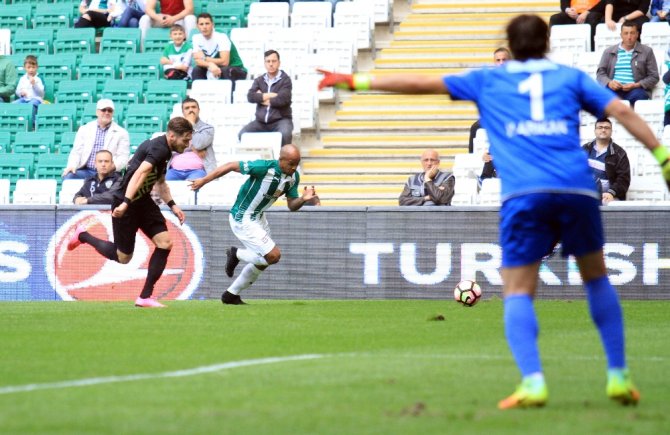Bursa’da İlk Yarı Golsüz Geçti
