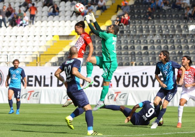 Adana Demirspor 90+3’te Güldü