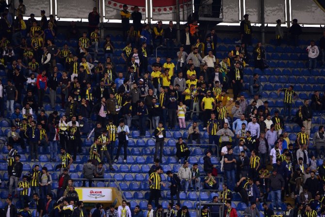 Kadıköy’de ’Yönetim İstifa’ Sesleri