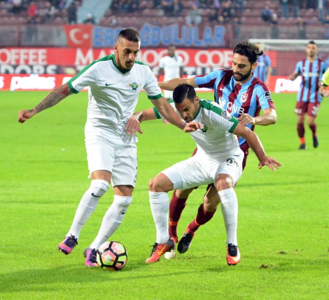 İlk Yarıda Gol Yok