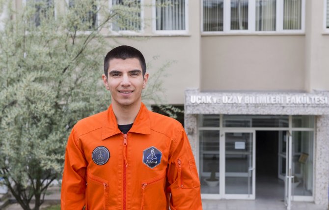 Uzaya Çıkacak İlk Türk Öğrenci Gün Sayıyor