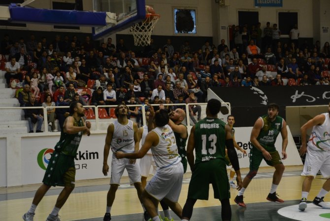 Petkimspor 3. Galibiyetini Aldı