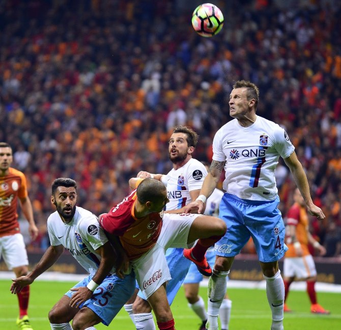 Fırtına Tt Arena’da Esti