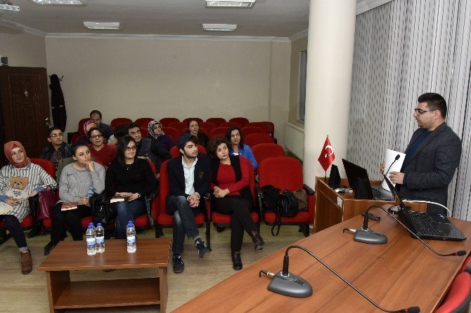 Gümüşhane’de Kitap Sevdalıları Cemil Meriç’i Andı