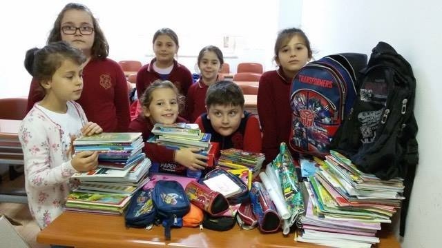 Ortahisar Belediyesi Van’ın Erçiş İlçesindeki Bir Okula Kırtasiye Yardımı Yaptı
