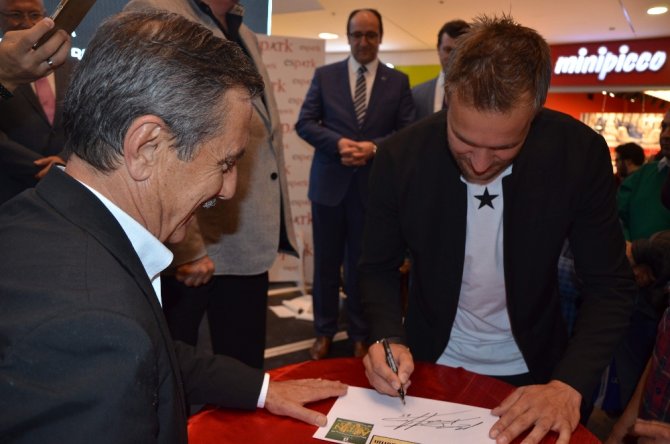 Ruud Boffin’in İzleri Altın Ayaklar Arasında