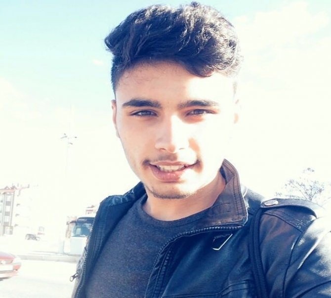 Genç Futbolcu Kalp Krizi Kurbanı Oldu