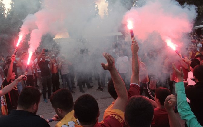 Adana’da Galatasaray İzdihamı