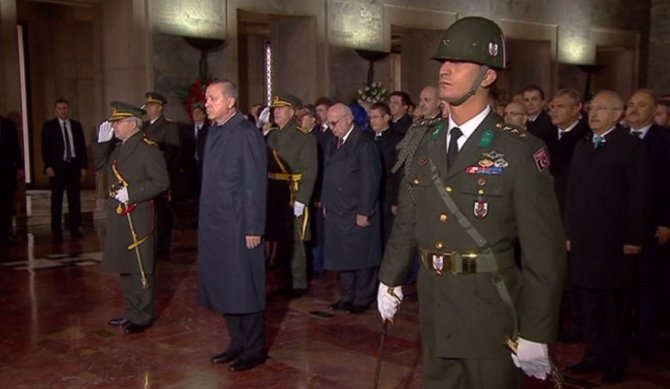 Devletin Zirvesi Anıtkabir’i Ziyaret Etti