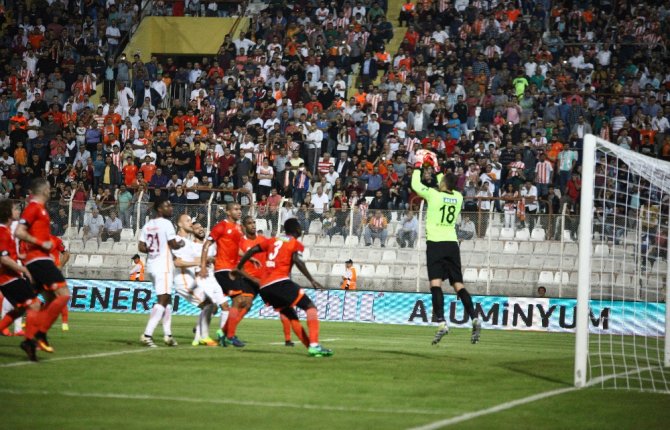 İlk Yarıda Gol Yok