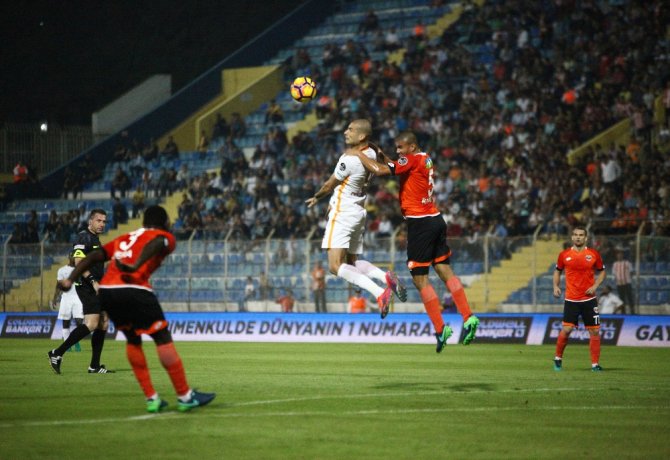 İlk Yarıda Gol Yok
