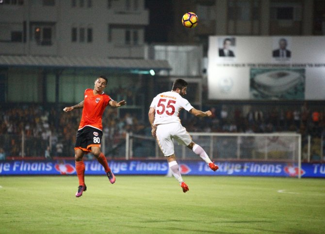 İlk Yarıda Gol Yok