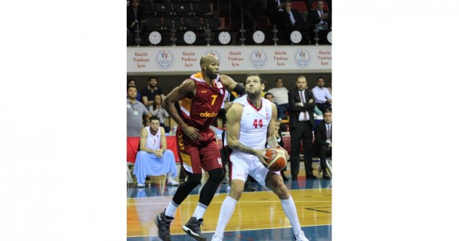Galatasaray Odeabank Gaziantep’i Devirdi
