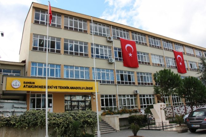Fabrika Gibi Okul: Cirosu 1 Milyon Tl