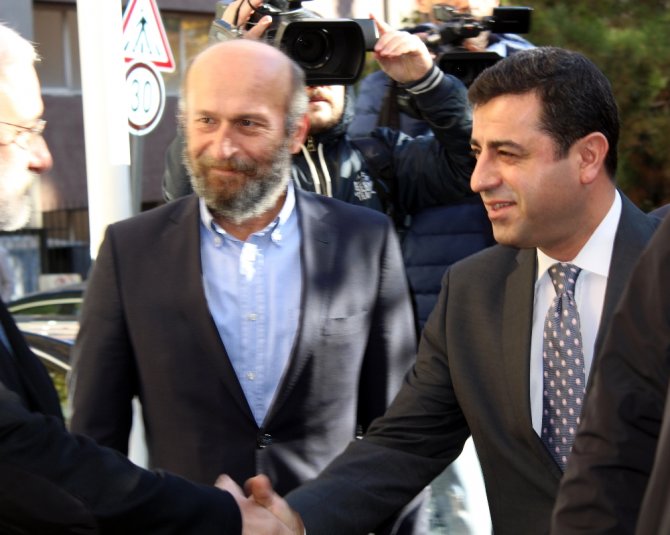 Cumhuriyet Gazetesine Hdp Desteği