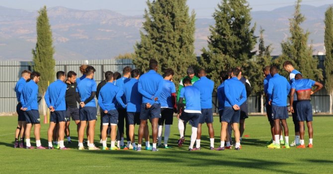 Akhisar’da Kötü Gidişin Faturası 2 Oyuncuya Kesildi