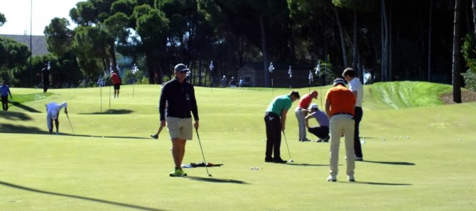 Bakan Çavuşoğlu Golfteki Maharetlerini Sergiledi