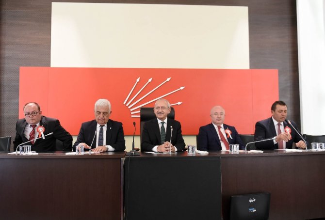 Kılıçdaroğlu Muhtarlarla Görüştü