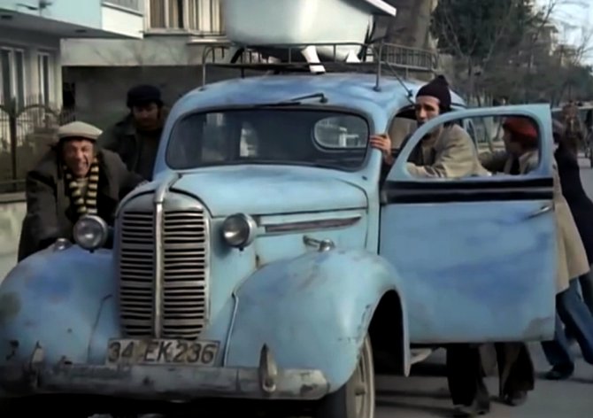 Kemal Sunal’a ’Mavi Boncuk’lu Yaş Günü