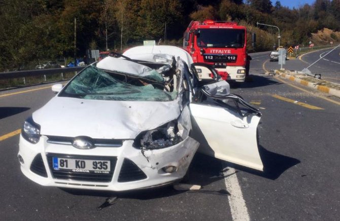 Düzce’de Feci Kaza: 1 Ölü, 2 Yaralı