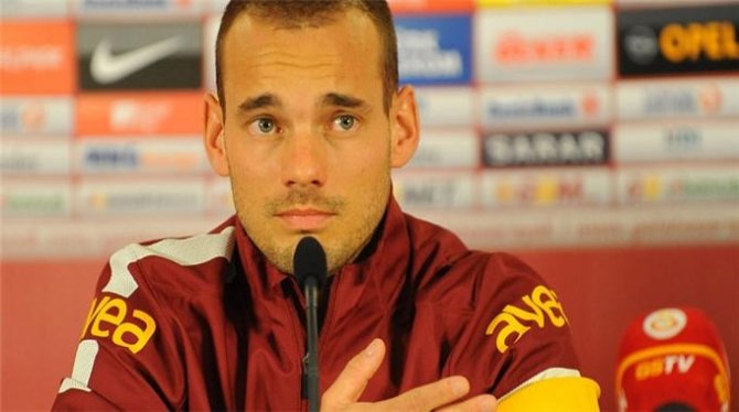 Lens Ve Sneijder, Hollanda Milli Takımı’na Seçildi