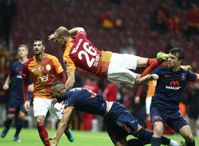Galatasaray Evinde Yenildi