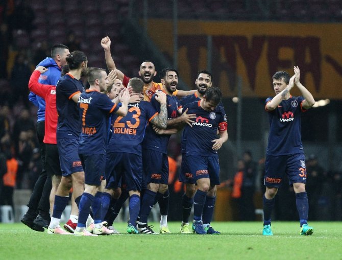 Galatasaray Evinde Yenildi
