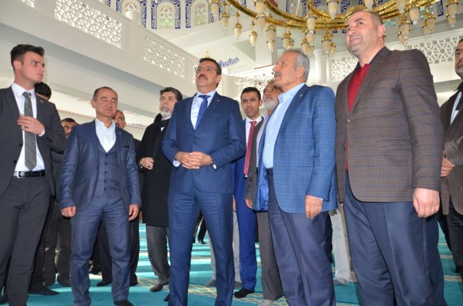 Açılışa Bakan Da Katıldı