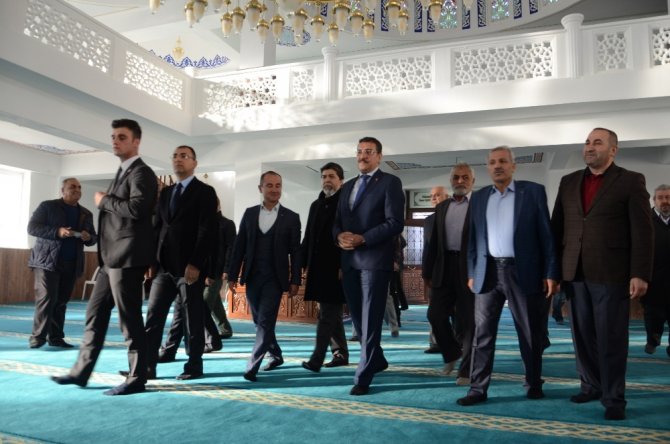 Açılışa Bakan Da Katıldı