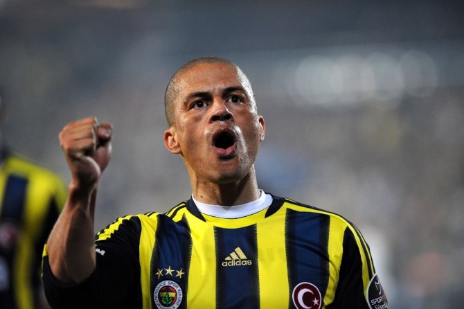 Alex’ten Van Persie Paylaşımı