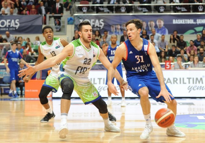 Efes 5’te 5 Yaptı