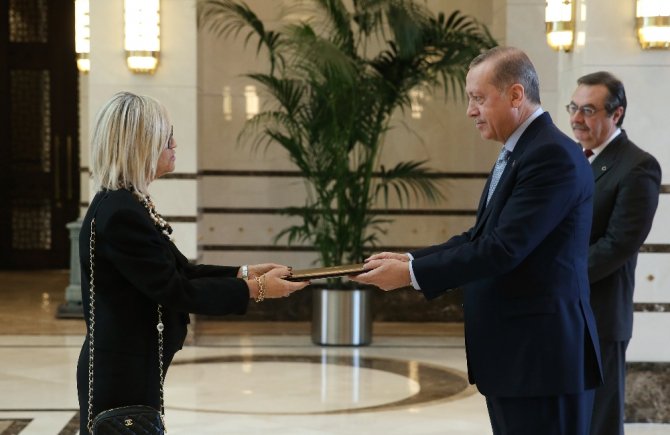 Cumhurbaşkanı Erdoğan Güven Mektuplarını Kabul Etti