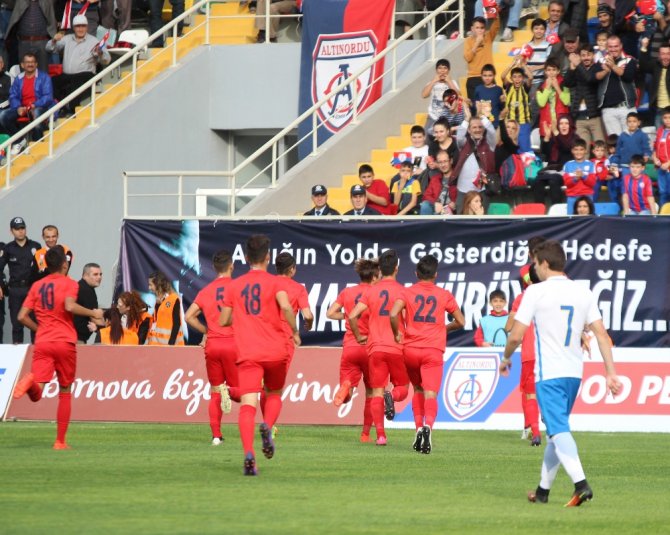 Altınordu U19, Çek Ekibini Yendi