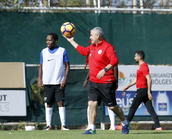 Antalyaspor Eto’o’suz Çalıştı