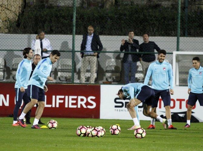 A Milliler Kosava Maçına Hazır