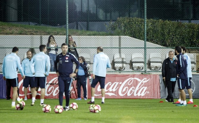 A Milliler Kosava Maçına Hazır