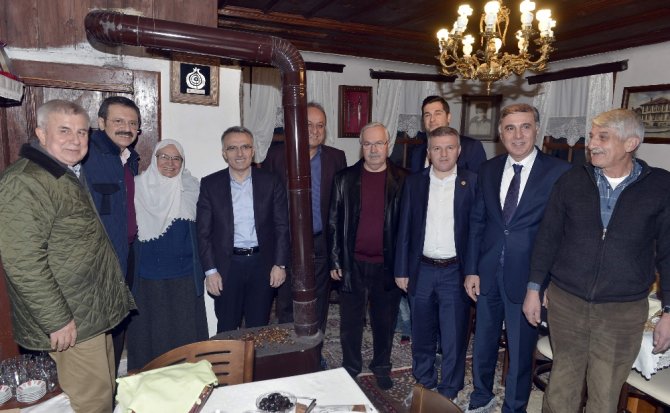 Bakan Ağbal’ın Elinden ’Kestane Kebap’