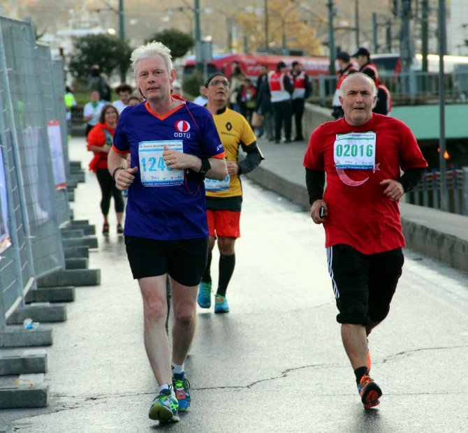 İstanbul Maratonundan Renkli Görüntüler