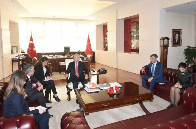 Kılıçdaroğlu Kanada Büyükelçisi İle Görüştü