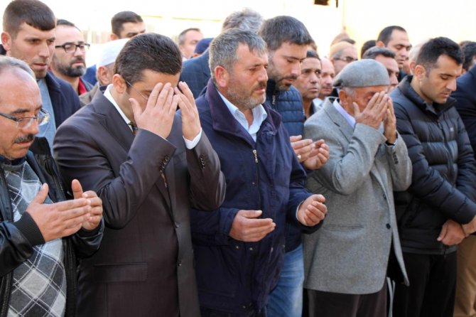 Sarılarak Öldüler, Yan Yana Defnedildiler
