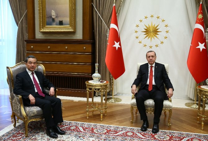 Çin Halk Cumhuriyeti Dışişleri Bakanını Kabul Etti