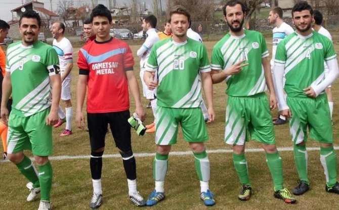 Genç Futbolcu Kansere Yenik Düştü