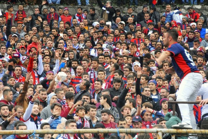 Taraftar Ortalaması Çoğu Süper Lig Takımının Üzerinde Ama...
