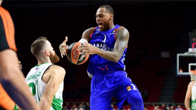 Anadolu Efes Evinde Kazandı