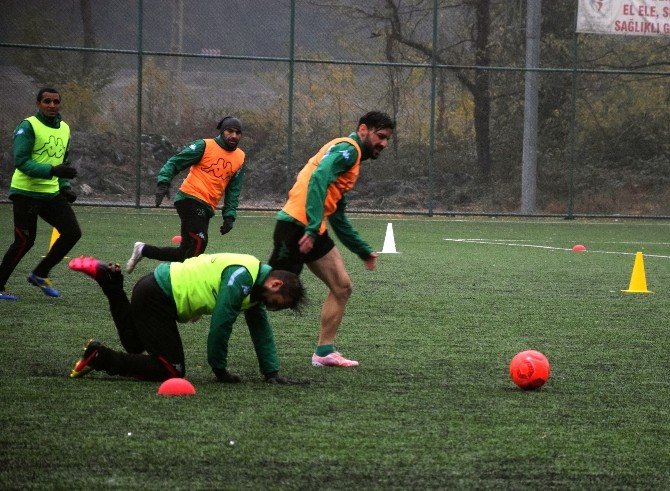 Giresunspor’ Adana Demirspor’a Bileniyor